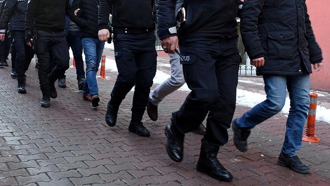 Yurtdışı bağlantılı organize suç örgütü çökertildi