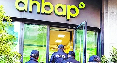 Özgür Özel’in ‘Gölge Ticaret Bakanı’ Yeminli Mali Müşavir Emre Kartaloğlu’nun, AHBAP’ı meşrulaştırmak için sözde denetim raporu hazırladığı ortaya çıktı