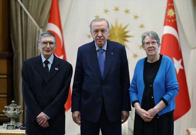 Cumhurbaşkanı Erdoğan’dan Nobel Ödüllü Aziz Sancar’a Kabul: Külliye’de Bir Araya Geldiler